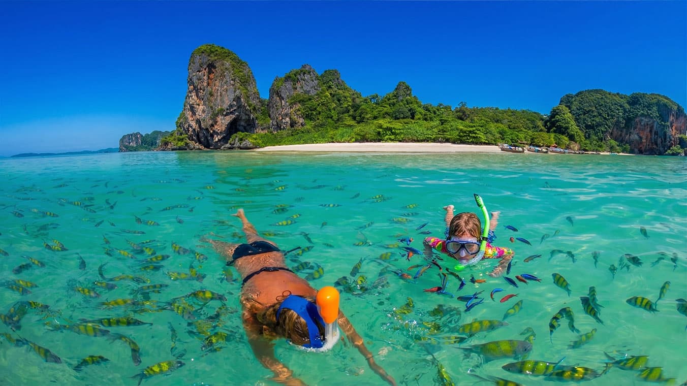 Snorkeling at Koh Lading
